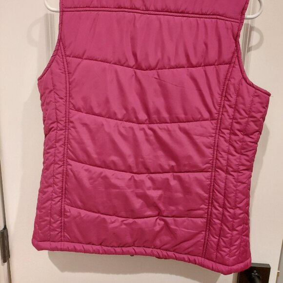 Raspberry-colored insulated vest - Picture 7 of 9